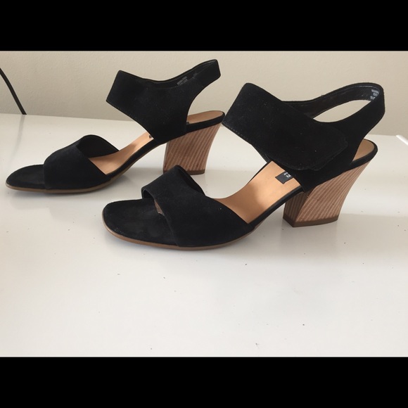 green sandals low heel